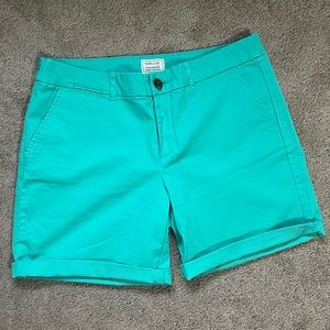 GAP Womens Khaki Boyfriend Short - size 6